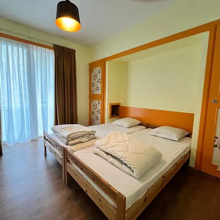 Lägenhet Charming 2-bedroom In The Heart Of T30